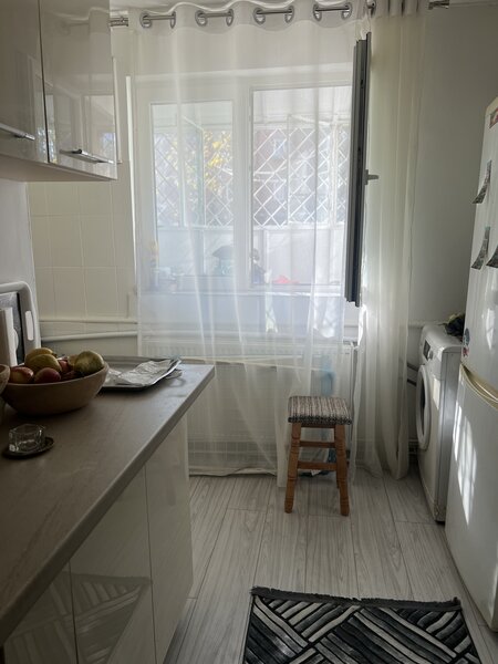 Topotasi, Str. Radu Constantin,